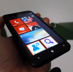 Creative Commons photo of Windows Phone 7.5 courtesy of Emerson Alecrim's Flickr photostream