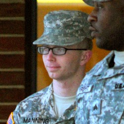 Manning in courtroom - courtesy of wired.com